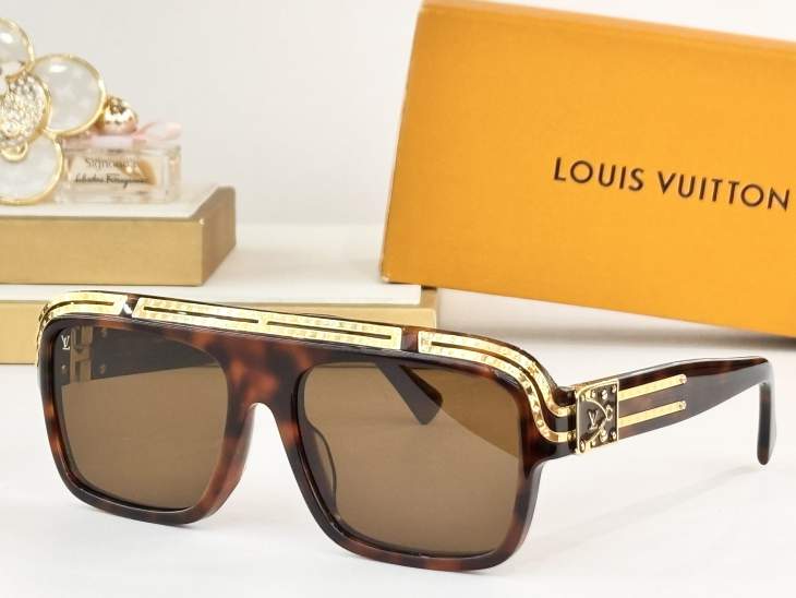Picture of Louis Vuitton Sunglasses _SKUfw76406714fw